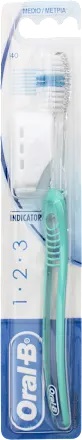 ORALB 123 INDICATOR SPAZZOLINO MANUALE SETOLE 35 MEDIE - Antica Farmacia Celesia